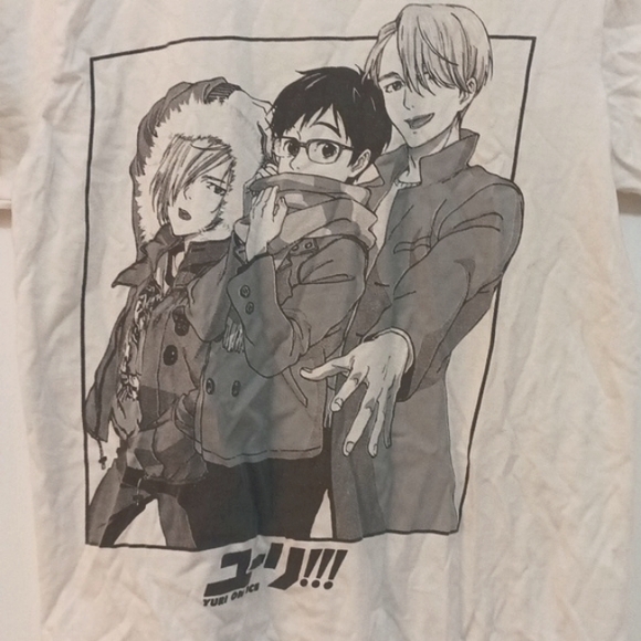 Crunchyroll Manga art t-shirt. "Yuri on ice" black imprint on white t - Picture 3 of 5